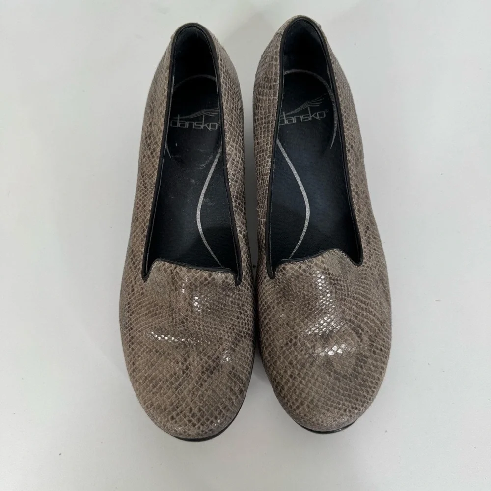Dansko Gray Snakeprint Slip On Shoes Size 39‎